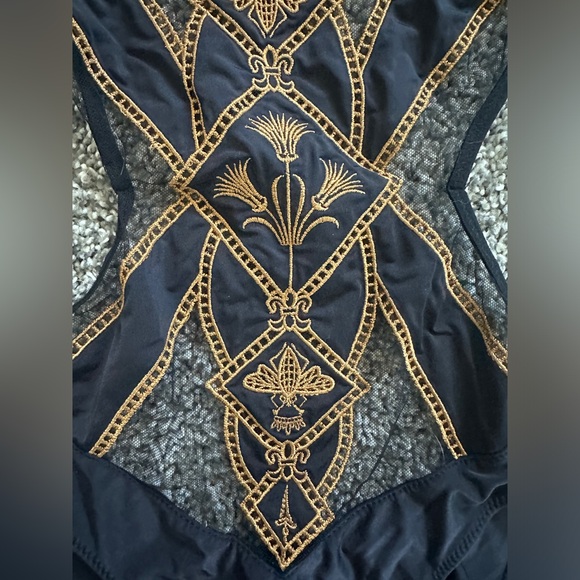 Thistle & Spire Abielle XS - Picture 5 of 5